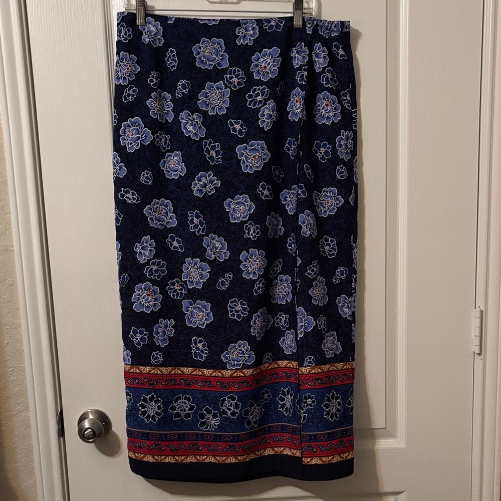 Sag Harbor Blue and Red Floral Skirt